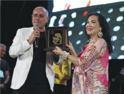 Film Festivali a��l���n� T�rkan �oray yapt�