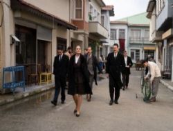 ��LEYLA HANIM�� F�LM�N�N �EK�MLER� BA�LADI